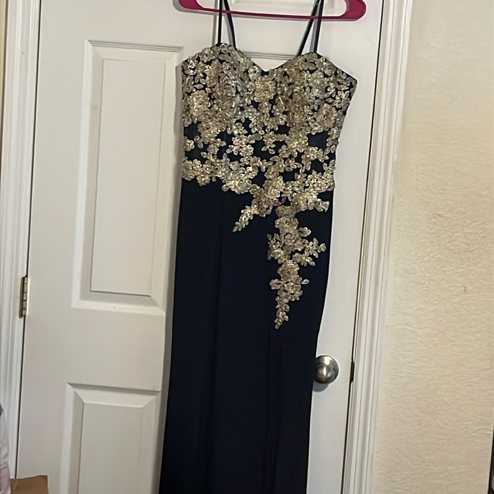 Blondie nites size 13 color black and gold